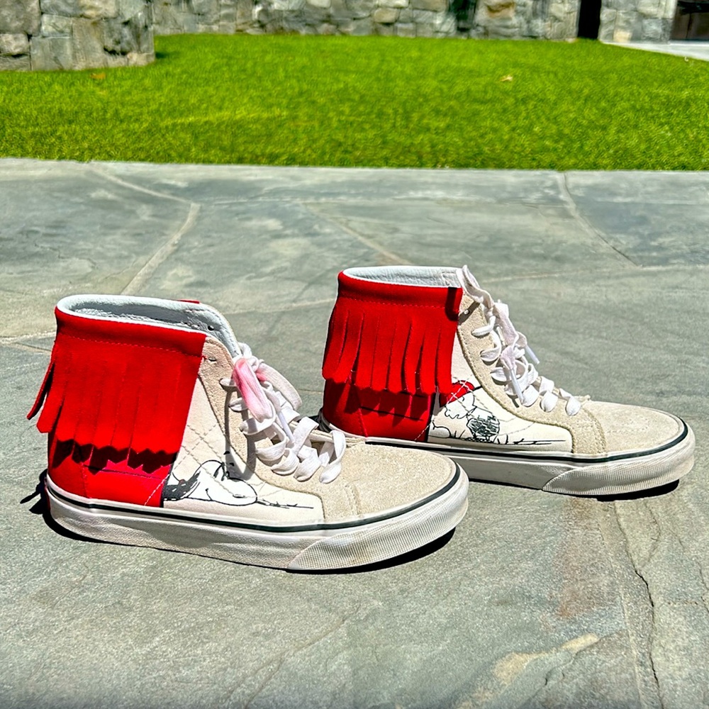 *RARE* Vans Snoopy Limited edition women’s